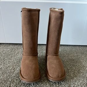 NEW EMU Australia Wallaby Hi Kids Boots – Chestnut – Size K8